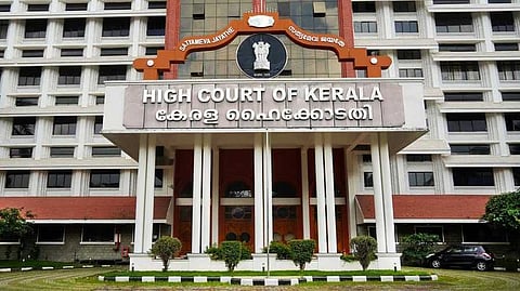 സംസ്ഥാന വഖഫ് ബോർഡിന്റെ കാലാവധി താൽക്കാലികമായി നീട്ടി ഹൈക്കോടതി