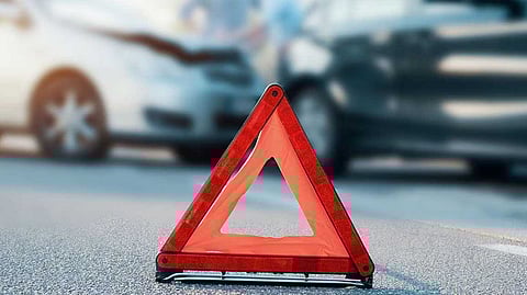 കഴക്കൂട്ടത്ത് സ്കൂൾ കുട്ടികൾ സഞ്ചരിച്ചിരുന്ന വാഹനം മറിഞ്ഞു; എട്ട് കുട്ടികൾക്ക് പരുക്ക്, രണ്ട് പേർ മെഡിക്കല് കോളേജില്