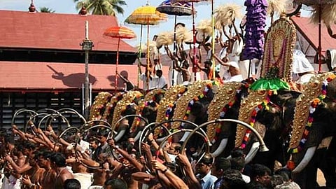 പൂർണത്രയീശ ക്ഷേത്രത്തിൽ 15 ആനകൾ; എഴുന്നള്ളിപ്പ് കോടതി ചട്ടങ്ങൾ അനുസരിച്ചെന്ന് അമ്പലഭാരവാഹികൾ