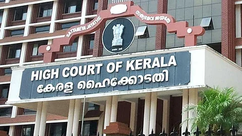 താല്ക്കാലിക വിസി നിയമനം: സർക്കാർ ഹര്ജികള് പരിഗണിക്കുന്നതില് നിന്ന് പിന്മാറി ഹൈക്കോടതി ജഡ്ജി