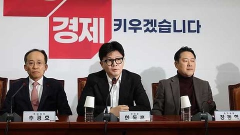 പ്രസിഡൻ്റ് യൂനിനെ പുറത്താക്കിയില്ലെങ്കില് ദക്ഷിണ കൊറിയയ്ക്ക് ‘വലിയ അപകടം’: ഭരണകക്ഷി പാർട്ടി തലവന്