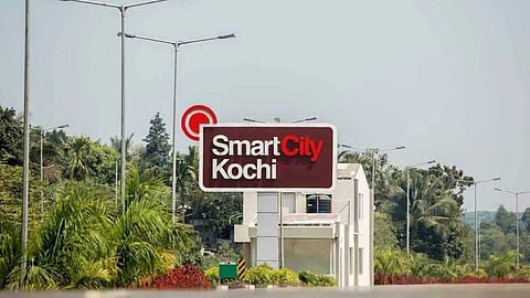 ടീകോമിന് പണം നൽകുന്നത് നിയമോപദേശ പ്രകാരം: സ്മാർട്ട് സിറ്റി വിവാദത്തിൽ വിശദീകരണവുമായി സർക്കാർ; എതിർപ്പുമായി പ്രതിപക്ഷം