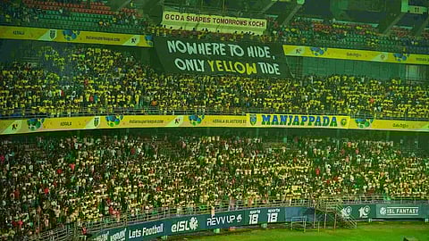 'ടിക്കറ്റെടുക്കില്ല, സ്റ്റേഡിയത്തിന് അകത്തും പുറത്തും പ്രതിഷേധിക്കും'; ബ്ലാസ്റ്റേഴ്സ് മാനേജ്മെന്റിനോട്  നിസ്സഹകരണം പ്രഖ്യാപിച്ച് 'മഞ്ഞപ്പട'