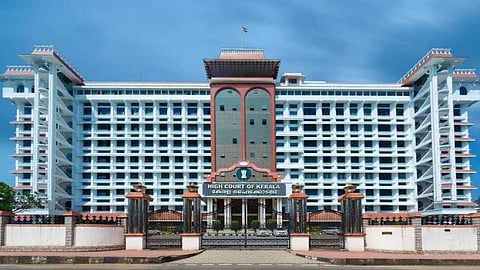 "ഇന്ത്യയിൽ ഒരു സ്ത്രീയും നഗ്നയായി ജീവനൊടുക്കുമെന്ന് കരുതുന്നില്ല"; ഭർത്താവ് ഭാര്യയെ കൊന്ന് കെട്ടിത്തൂക്കിയ കേസിൽ സുപ്രധാന വിധിയുമായി ഹൈക്കോടതി