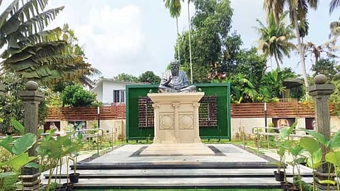 തന്തൈ പെരിയാർ സ്മാരകം പിണറായിയും സ്റ്റാലിനും ചേർന്ന് ഇന്ന് നാടിന് സമർപ്പിക്കും; പൊതുസമ്മേളനം വൈക്കം ബീച്ച് മൈതാനത്ത്