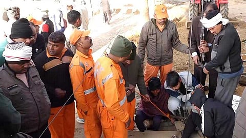 55 മണിക്കൂർ നടത്തിയ രക്ഷാപ്രവർത്തനം വിഫലം; മൂന്ന് ദിവസത്തോളം കുഴൽക്കിണറിൽ കുടുങ്ങിക്കിടന്ന കുട്ടി മരിച്ചു