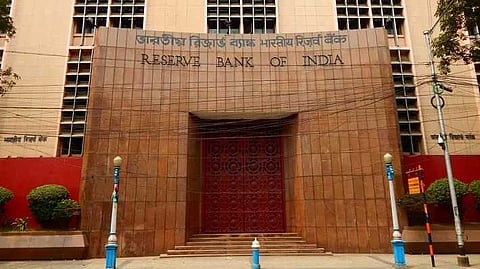 സ്കൂളുകൾക്ക് പിന്നാലെ റിസർവ് ബാങ്കിനും ബോംബ് ഭീഷണി; ഇ-മെയിൽ സന്ദേശമെത്തിയത് റഷ്യൻ ഭാഷയിൽ