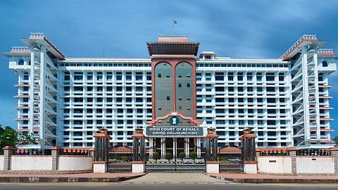 ഗുരുതരമായ ആരോപണങ്ങളുള്ള ലൈംഗികാതിക്രമ കേസുകളില് പരാതി പിന്വലിച്ചാലും റദ്ദാക്കാനാകില്ല: ഹൈക്കോടതി