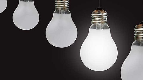 ഷോക്കടിപ്പിക്കുന്ന ബിൽ നൽകി KSEB; അഞ്ച് LED ബൾബ് പ്രവർത്തിക്കുന്ന വീട്ടിലെ വൈദ്യുതി ബിൽ 17,434 രൂപ