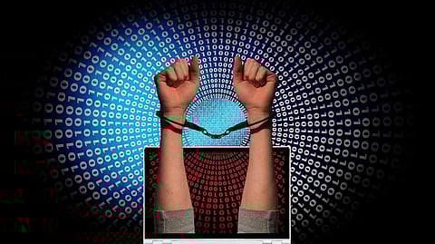 വെര്ച്വല് അറസ്റ്റില് നിന്ന് ഡോക്ടറെ രക്ഷപ്പെടുത്തി പൊലീസ്; തട്ടിപ്പ് കണ്ടെത്തിയത് എസ്ബിഐ ഇന്റലിജന്സ് സംഘം