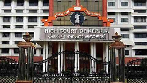 സര്ക്കാരിന് തിരിച്ചടി; വാര്ഡ് വിഭജന ഉത്തരവ് ഹൈക്കോടതി റദ്ദാക്കി