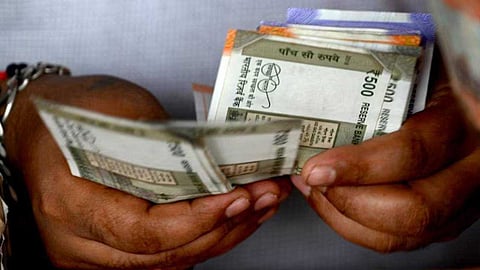 ക്ഷേമ പെൻഷൻ തട്ടിപ്പ്: പൊതുഭരണ, അച്ചടി വകുപ്പിലെ ജീവനക്കാർക്കെതിരെ നടപടി