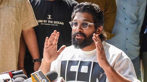 റിലീസ് ദിവസം താരങ്ങള്ക്ക് തീയേറ്ററുകളിൽ വിലക്ക്; പ്രത്യേക സെലിബ്രിറ്റി ഷോകളും നിരോധിക്കുമെന്ന് തെലങ്കാന സര്ക്കാര്