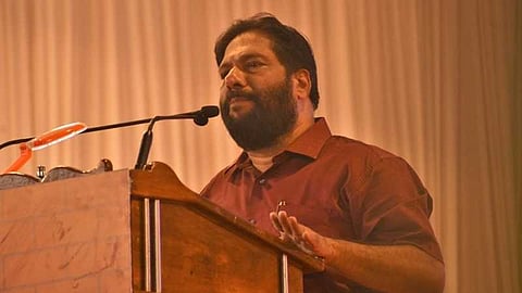 "മധു മുല്ലശ്ശേരി പണവും പാരിതോഷികവും നൽകി പാർട്ടി പദവിയിലെത്തിയതിൻ്റെ ഉദാഹരണം"; വിമർശനവുമായി വി.ജോയി