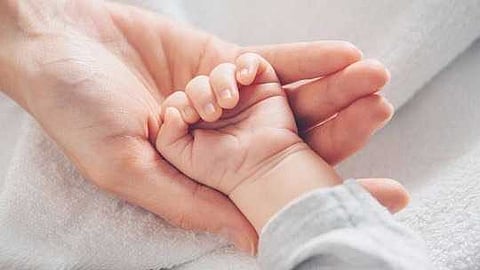 ക്രിസ്തുമസ് പുലരിയില് അമ്മത്തൊട്ടിലില് 3 ദിവസം പ്രായമുള്ള കുഞ്ഞ്; പേര് ക്ഷണിച്ച് മന്ത്രി വീണാ ജോര്ജ്