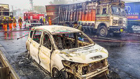 ജയ്പൂരിൽ ട്രക്കും എൽപിജി ടാങ്കറും കൂട്ടിയിടിച്ചുണ്ടായ അപകടം; മരണം പതിനെട്ടായി