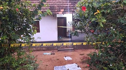 വീട് കയറി ആക്രമണം; തൃശൂർ കൊടകരയിൽ രണ്ട് യുവാക്കൾ കുത്തേറ്റ് മരിച്ചു