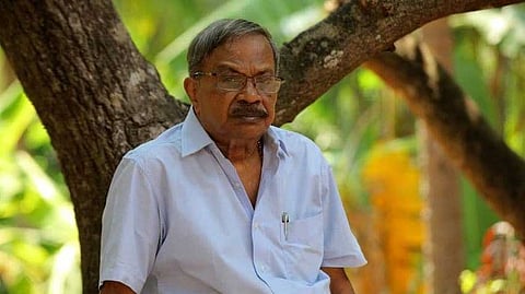 ഹരിഹരൻ്റെ നിർബന്ധത്തിൽ മനസില്ലാമനസോടെ ഗാനരചയിതാവായ എംടി