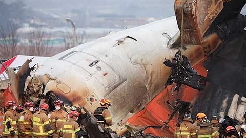 നടുക്കുന്ന ആകാശദുരന്തം; ദക്ഷിണ കൊറിയയില് യാത്രാവിമാനം തകർന്നുണ്ടായ അപകടത്തിൽ 177 പേർ മരിച്ചതായി സ്ഥിരീകരണം