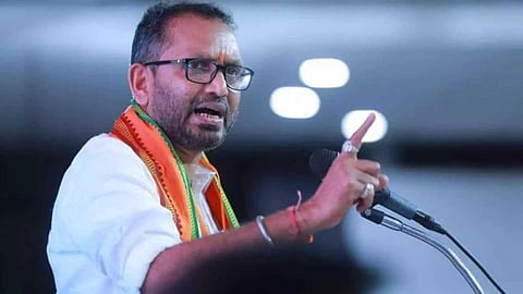 ഡിസിസി ട്രഷററും മകനും ജീവനൊടുക്കിയ സംഭവം: ഐ. സി ബാലകൃഷ്ണനെ അറസ്റ്റ് ചെയ്യണമെന്ന് കെ. സുരേന്ദ്രൻ