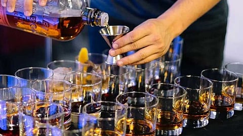ക്രിസ്മസ്-പുതുവത്സര കാലത്ത് റെക്കോർഡ് മദ്യവിൽപ്പന; കേരളം 'കുടിച്ച് പൊട്ടിച്ചത്' 712.96 കോടിയുടെ മദ്യം