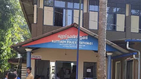 കോഴിക്കോട് കുട്ടിയെ തട്ടിക്കൊണ്ടു പോകാൻ ശ്രമം; പ്രതിയെ പിടികൂടി നാട്ടുകാർ