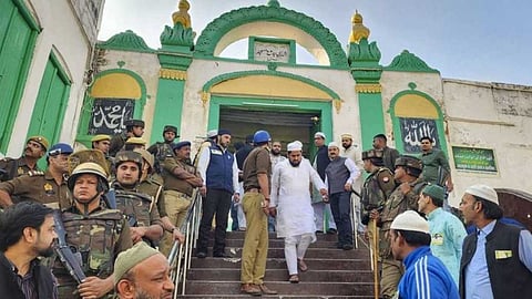 ഉത്തർപ്രദേശിലെ സംഭൽ ഷാഹി ജമാ മസ്ജിദ് സർവേ റിപ്പോർട്ട് സമർപ്പിച്ചു; ജനുവരി 6 വരെ റിപ്പോർട്ട് തുറക്കരുതെന്ന് സുപ്രീംകോടതി നിർദേശം