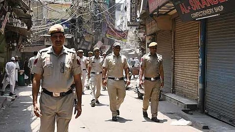 പുതുവത്സര ദിനത്തിൽ ഉച്ചത്തിൽ പാട്ടുവെച്ചത് ചോദ്യം ചെയ്തു; അയൽവാസിയെ യുവാക്കൾ തല്ലിക്കൊന്നു