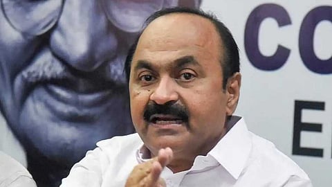 കാവി ഉടുത്തവരെല്ലാം ആർഎസ്എസ് അല്ല, സനാതന ധർമം ചാതുർവർണ്യമെന്ന് പറയുന്നത് തെറ്റ്: വി.ഡി. സതീശൻ