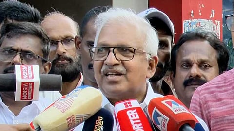 തടവറ കണ്ടാൽ സിപിഎം ഭയപ്പെടില്ല, ജയിൽജീവിതം കമ്മ്യൂണിസ്റ്റുകാർക്ക് വായിക്കാനുള്ള അവസരം; പെരിയ കേസിലെ പ്രതികൾക്ക് പുസ്തകം കൈമാറി പി. ജയരാജൻ