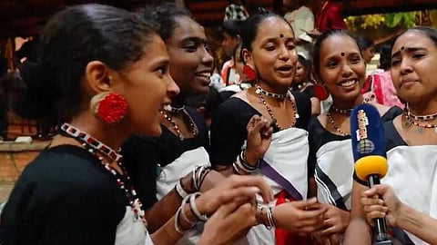 കലോത്സവത്തിന്റെ ആവേശമായി പണിയ നൃത്തം; പങ്കെടുത്ത എല്ലാ ടീമുകൾക്കും എ ഗ്രേഡ്