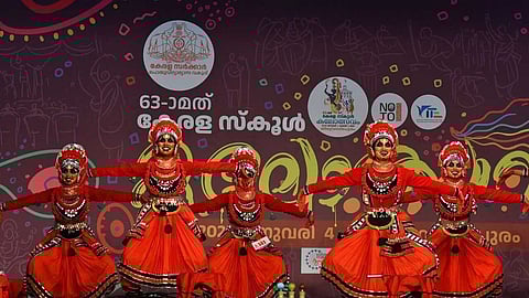 അനന്തപുരിയില് പൂരാവേശം; കാല് നൂറ്റാണ്ടിനു ശേഷം കപ്പെടുത്ത് തൃശൂർ