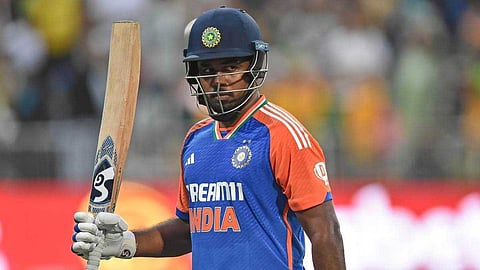 ഇംഗ്ലണ്ടിനെതിരായ ടി20 പരമ്പരയിൽ അടിച്ചുതകർക്കാൻ സഞ്ജു സാംസൺ; ചാംപ്യൻസ് ട്രോഫി ടീമിൽ ഇടംപിടിച്ചേക്കില്ല