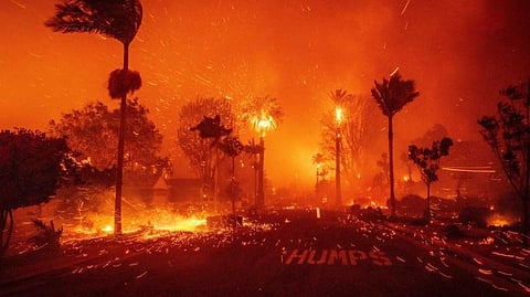 ലോസ് ആഞ്ചലസിലെ കാട്ടുതീയിൽ മരണം അഞ്ചായി; 70,000ലധികം പേരെ മാറ്റിപ്പാര്പ്പിച്ചു