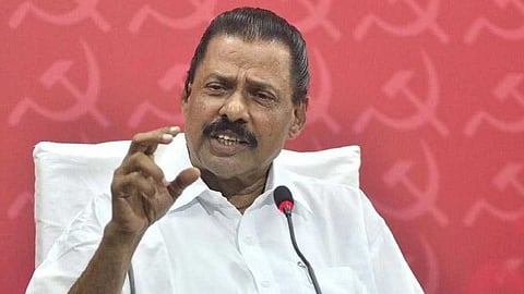 റോഡ് തടഞ്ഞുള്ള യോഗങ്ങൾ: "ഹൈക്കോടതിയിൽ ഹാജരാവാനുള്ള നിർദേശത്തെ നിയമപരമായി നേരിടും": എം.വി. ഗോവിന്ദൻ