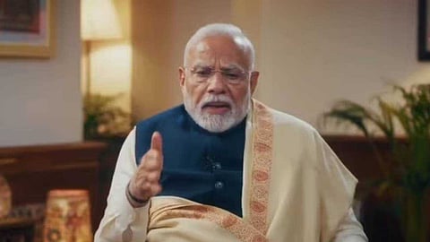 'ഞാന് ദൈവമല്ല, തെറ്റുകള് പറ്റും'; ആദ്യ പോഡ്കാസ്റ്റില് പ്രധാനമന്ത്രി നരേന്ദ്ര മോദി