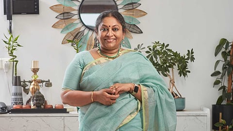 അഞ്ചോ പത്തോ മിനിറ്റിനുള്ളിൽ പ്രതികരിച്ചില്ലെങ്കിൽ വാലിഡ് അല്ലാതാകാൻ ഒടിപി അല്ല, സ്ത്രീയുടെ പൗരാവകാശങ്ങള്: കെ.ആർ. മീര