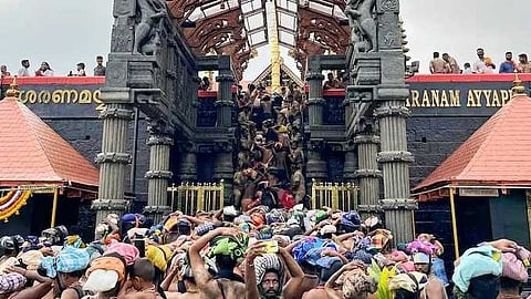 ശബരിമലയിൽ ഇന്ന് മകരവിളക്ക്; ദർശനത്തിനെത്തുന്നത് രണ്ട് ലക്ഷത്തോളം തീർഥാടകർ