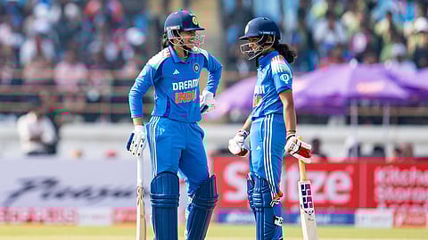 രാജ്കോട്ടിൽ ഇന്ത്യൻ താണ്ഡവം; ഏകദിന ക്രിക്കറ്റിലെ റെക്കോർഡ് റൺവേട്ടയുമായി ഇന്ത്യൻ പെൺപുലികൾ