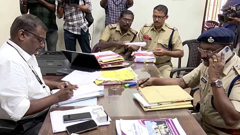 വീണ്ടും സാമ്പത്തിക ക്രമക്കേട് ആരോപണം; കോട്ടയം നഗരസഭയുടെ അക്കൗണ്ടുകളില് 211.89 കോടി രൂപ കാണാനില്ലെന്ന് പ്രതിപക്ഷം