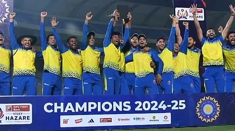 വിജയ് ഹസാരെ ട്രോഫിയിൽ അഞ്ചാമതും മുത്തമിട്ട് കർണാടക; വിദർഭയെ തകർത്തത് 36 റൺസിന്