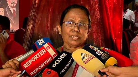 സിഎജി റിപ്പോര്ട്ട് കണ്ടിട്ടില്ല, ഉയർന്ന വിലയ്ക്ക് പിപിഇ കിറ്റ് വാങ്ങിയത് ക്ഷാമമുള്ളത് കൊണ്ട്: കെ. കെ. ശൈലജ