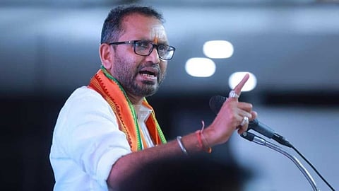 ടെൻഡർ വിളിക്കാത്തത് മടിയിൽ കനമുള്ളതുകൊണ്ട്, മുഖ്യമന്ത്രി മദ്യമാഫിയയ്ക്ക് സംസ്ഥാനത്തെ ഒറ്റുകൊടുക്കുന്നു; കെ. സുരേന്ദ്രൻ