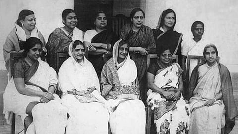 സ്ത്രീകളോട് മുഖം തിരിക്കുന്ന ചരിത്രപുസ്തകങ്ങൾ; ഭരണഘടന നിർമാണ പ്രക്രിയയിലേർപ്പെട്ടത് പതിനഞ്ച് വനിത അംഗങ്ങൾ