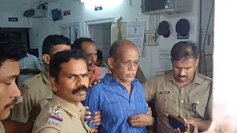 നെന്മാറ ഇരട്ട കൊലപാതകം: ചെന്താമര 14 ദിവസത്തേക്ക് റിമാൻഡിൽ; നൂറു വർഷം വരെ ശിക്ഷിച്ചോളൂ എന്ന് കോടതിയോട് പ്രതി