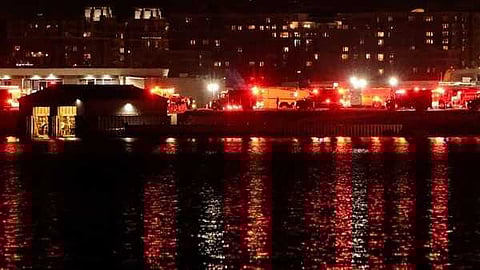 വാഷിംഗ്ടൺ ഡിസിയിൽ വിമാനവും ഹെലികോപ്റ്ററും കൂട്ടിയിടിച്ചുണ്ടായ അപകടം: 18 മൃതദേഹങ്ങൾ കണ്ടെടുത്തതായി റിപ്പോർട്ട്