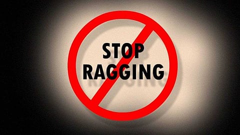 ഒരു പ്രത്യേക ഗ്യാങ് വിദ്യാര്ഥികളാല് മിഹിര് ക്രൂരമായി റാഗ് ചെയ്യപ്പെട്ടു; സ്കൂള് അധികൃതര് ഇടപെട്ടില്ലെന്ന് കുടുംബം