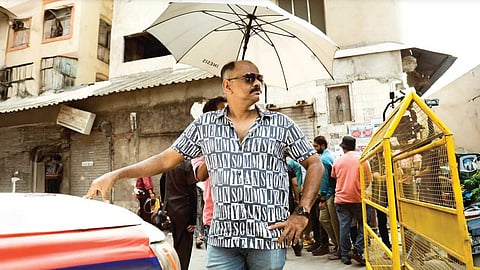 ദേവ മുംബൈയ്ക്കുള്ള ഒരു ലൗ ലെറ്റര്: റോഷന് ആന്ഡ്രൂസ്