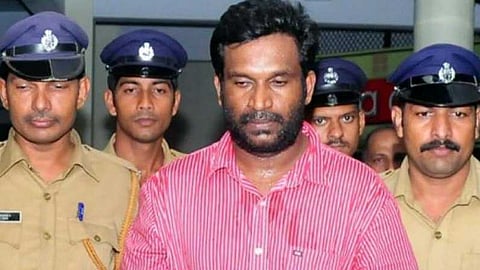 സോളാര് തട്ടിപ്പ് കേസ്: കോഴിക്കോട് രജിസ്റ്റര് ചെയ്ത കേസില് സരിത നായര് അടക്കം മൂന്ന് പേരെ വെറുതെവിട്ടു