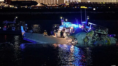 പറന്നത് ദൂരപരിധിക്ക് മുകളില്; വാഷിംഗ്ടണ് വിമാനാപകടത്തിൽ വീഴ്ച സൈനിക ഹെലികോപ്റ്ററിന്റേതോ?